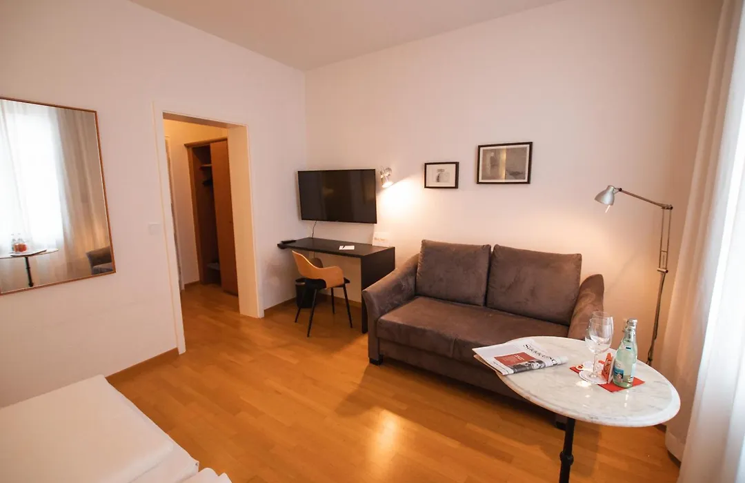 Hotel am Main-1