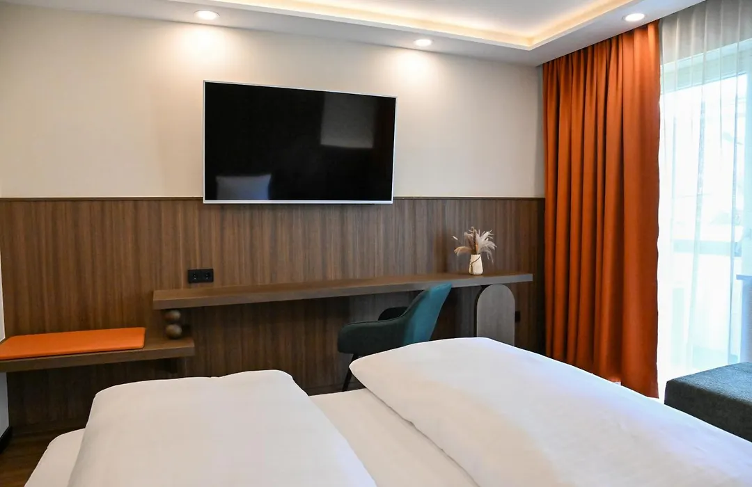 Hotel Dreifluessehof-1