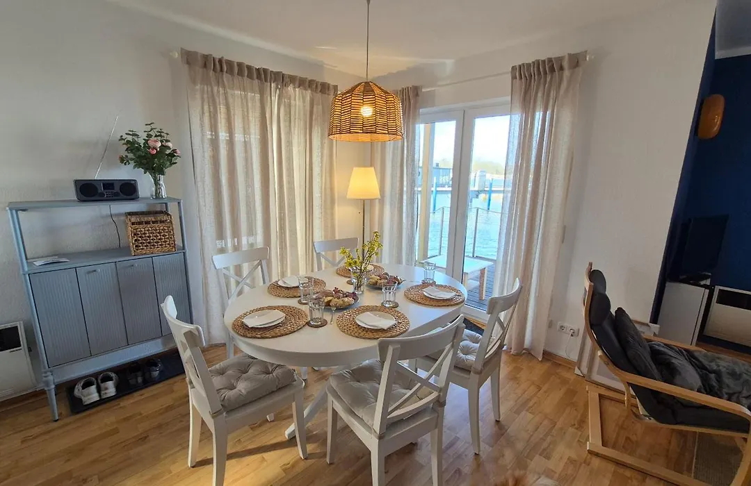 Neu Renoviertes Schwimmendes Ferienhaus Fischland In Barth-1