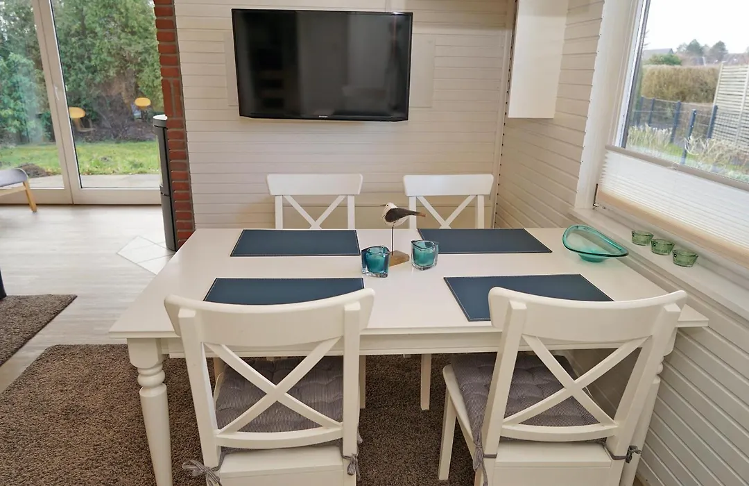 Blockhaus - grosse Terrasse mit Strandkorb und W-LAN-1