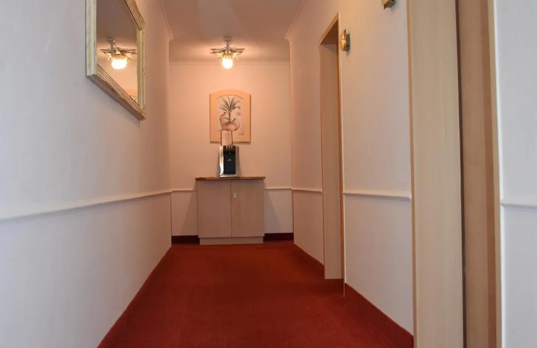 Hotel Mutz-1