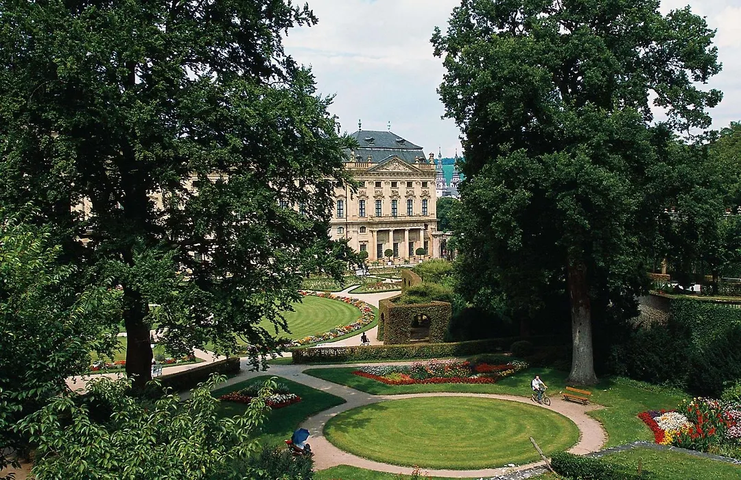 Mercure Hotel Würzburg am Mainufer-1