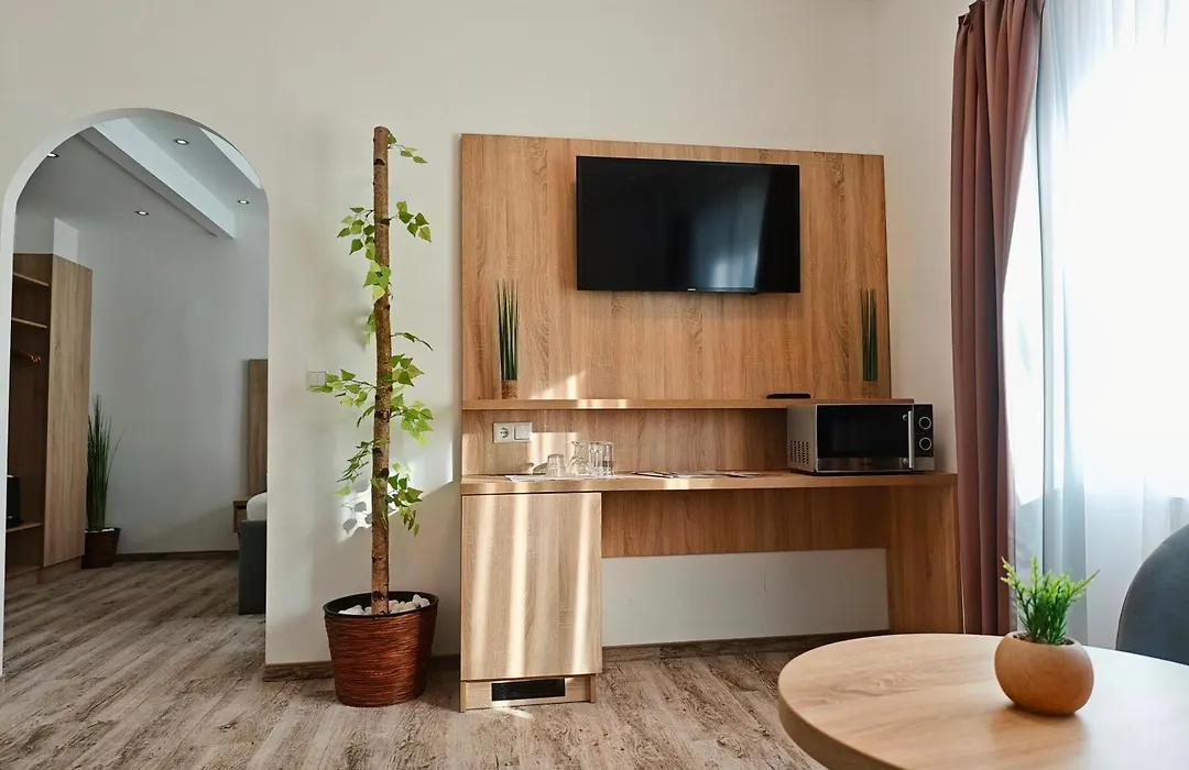 Wellness Hotel Garni Krone-1