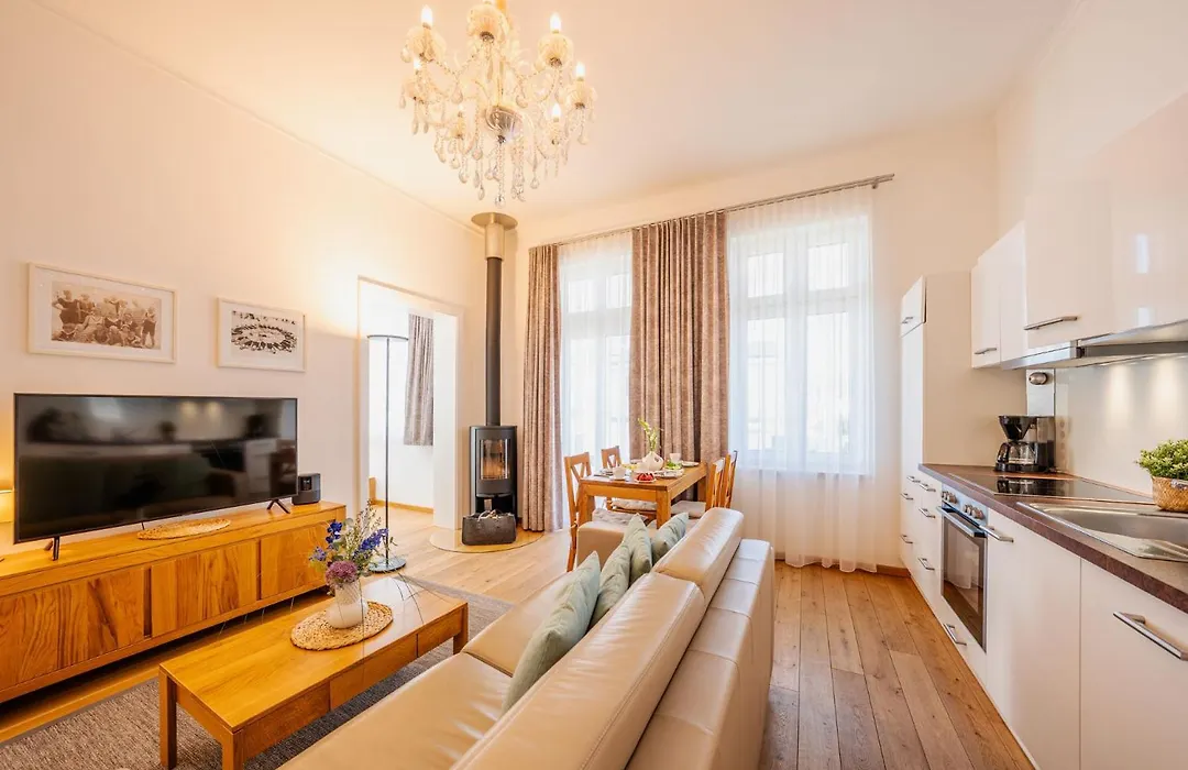 Villa Jenny - Ferienappartement 1 Mit Meerblick-1