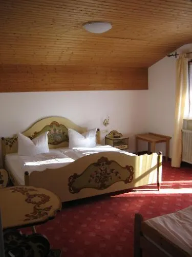 Metzgerei Und Gaestehaus Grandauer-1