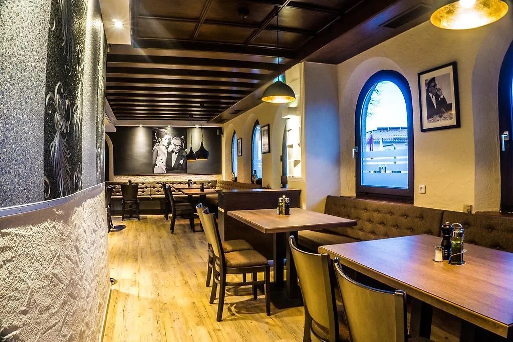 Hotel-Restaurant Alpha-1