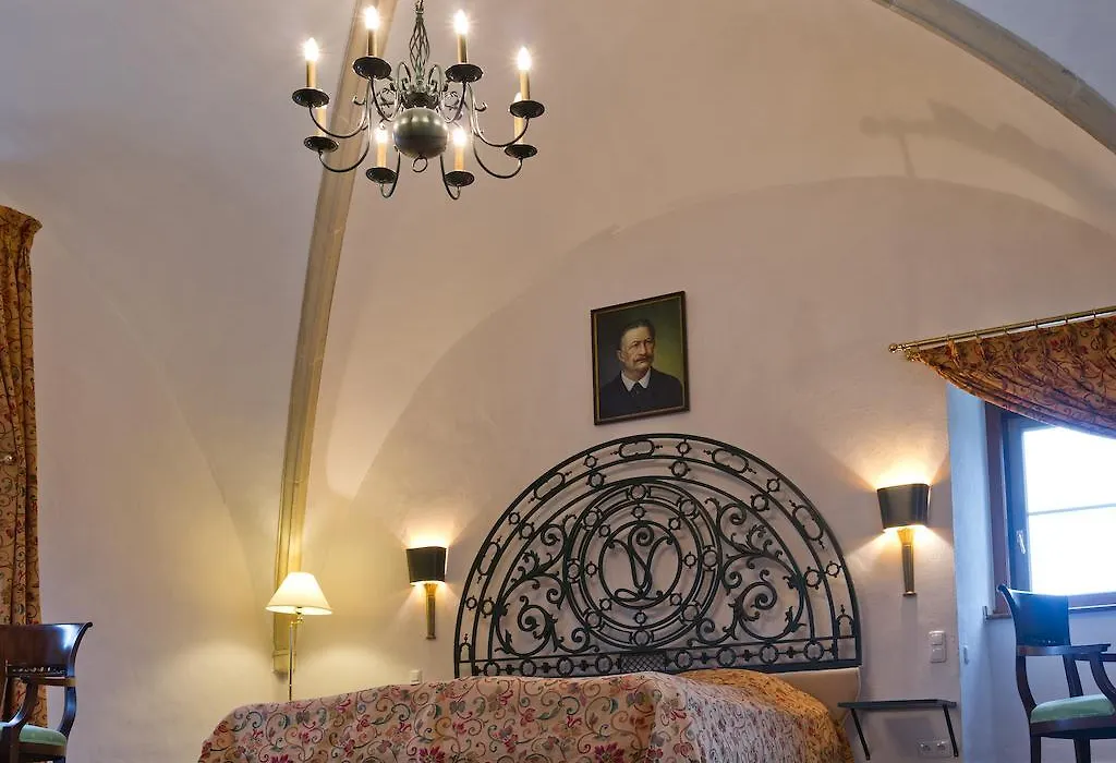 Schloss Lembeck Hotel & Restaurant-1
