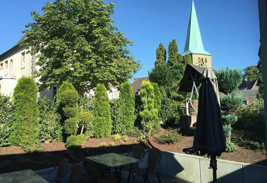 Hotel Gruener Baum-1