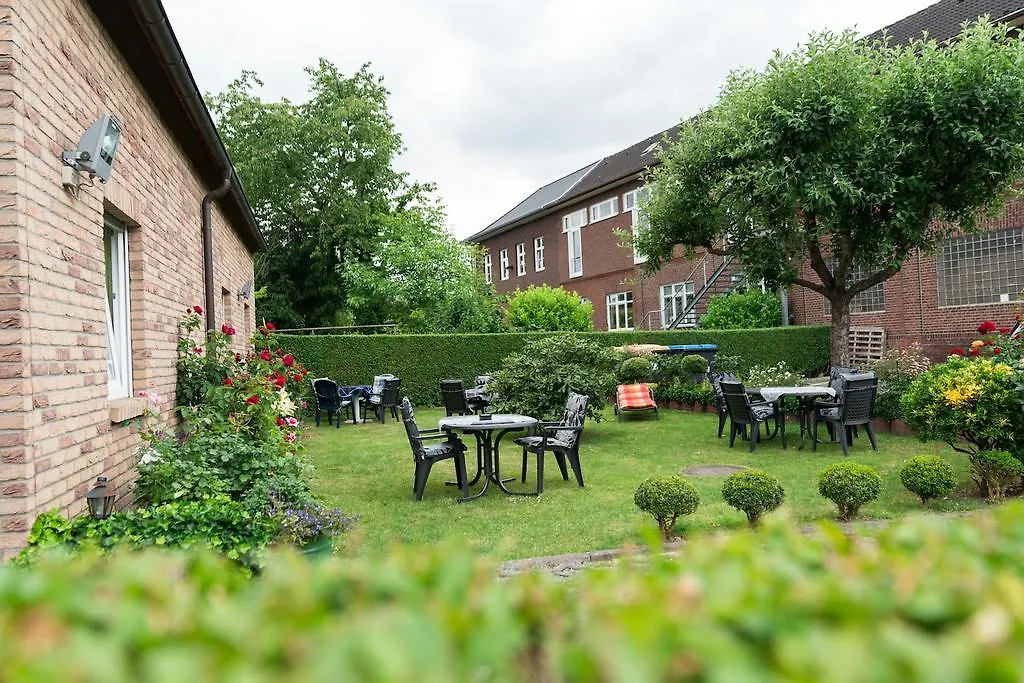 City Hotel Hilden-1