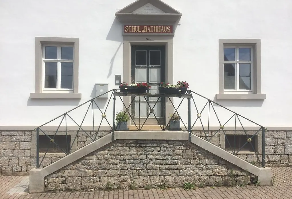 Ferienwohnungen im SCHUL&RATHHAUS Obervolkach-1