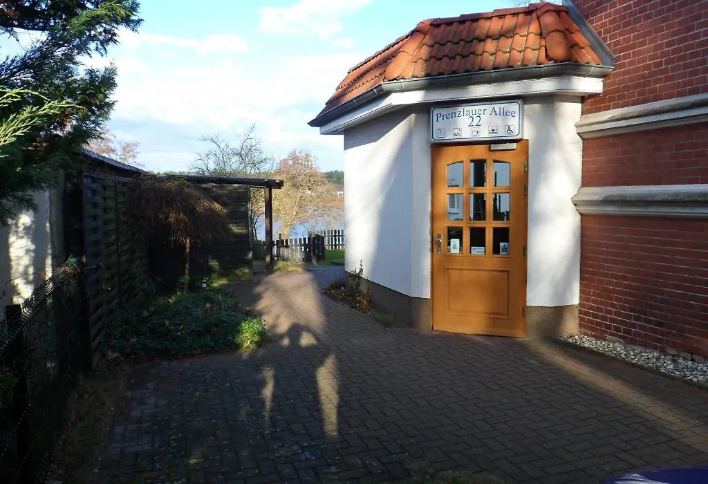 Stadtsee-Pension Templin-1