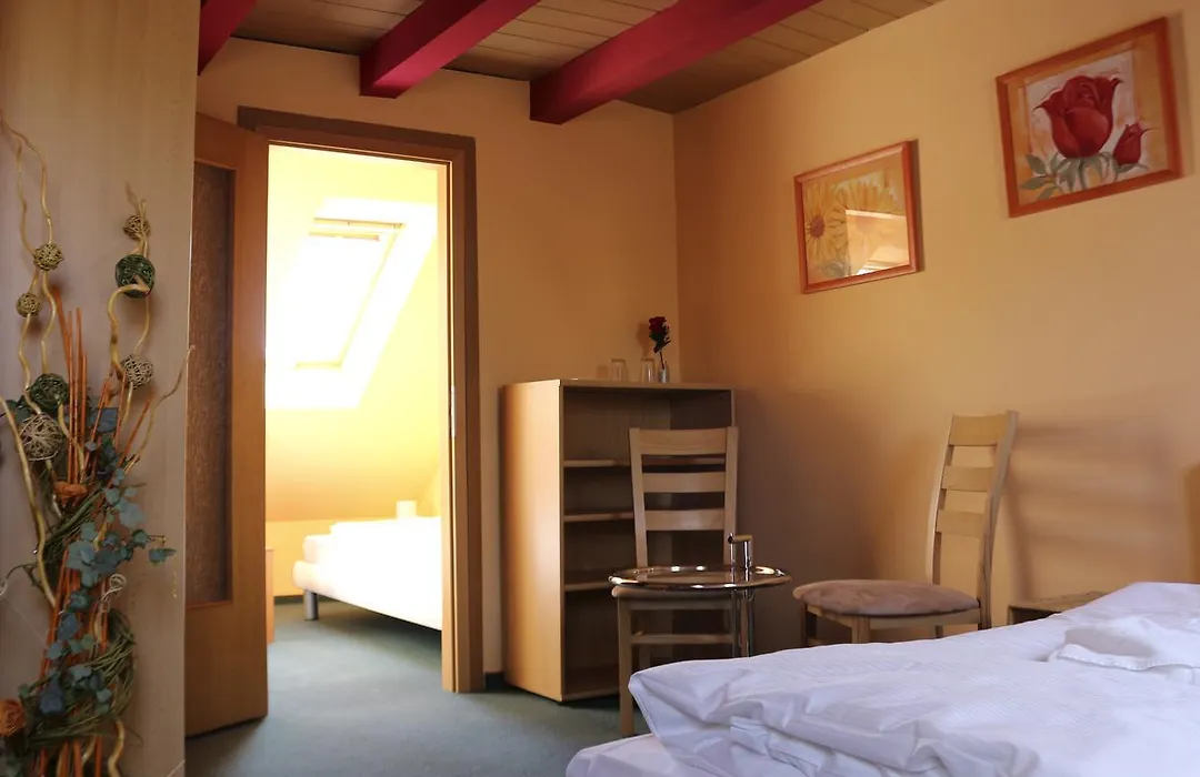 Gasthaus & Pension "Zur Rose"-1