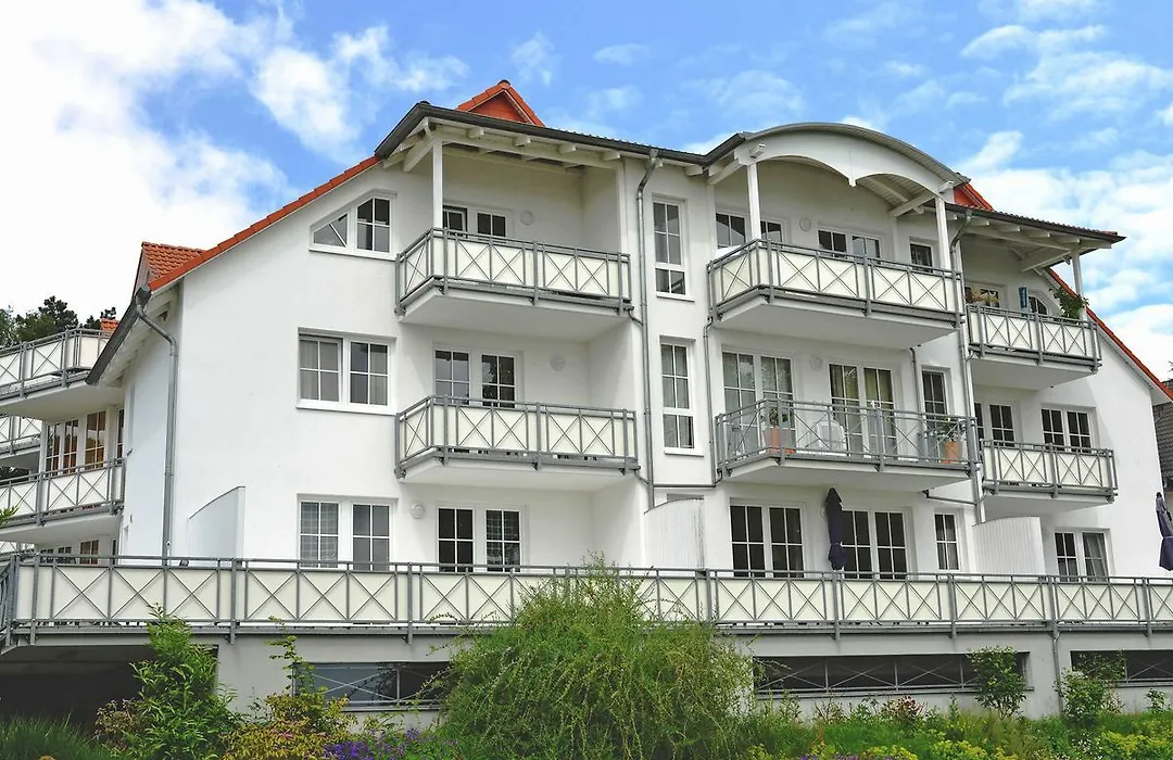 Villa Vilmblick - Wohnung 07 mit Terrasse und Boddenblick-1