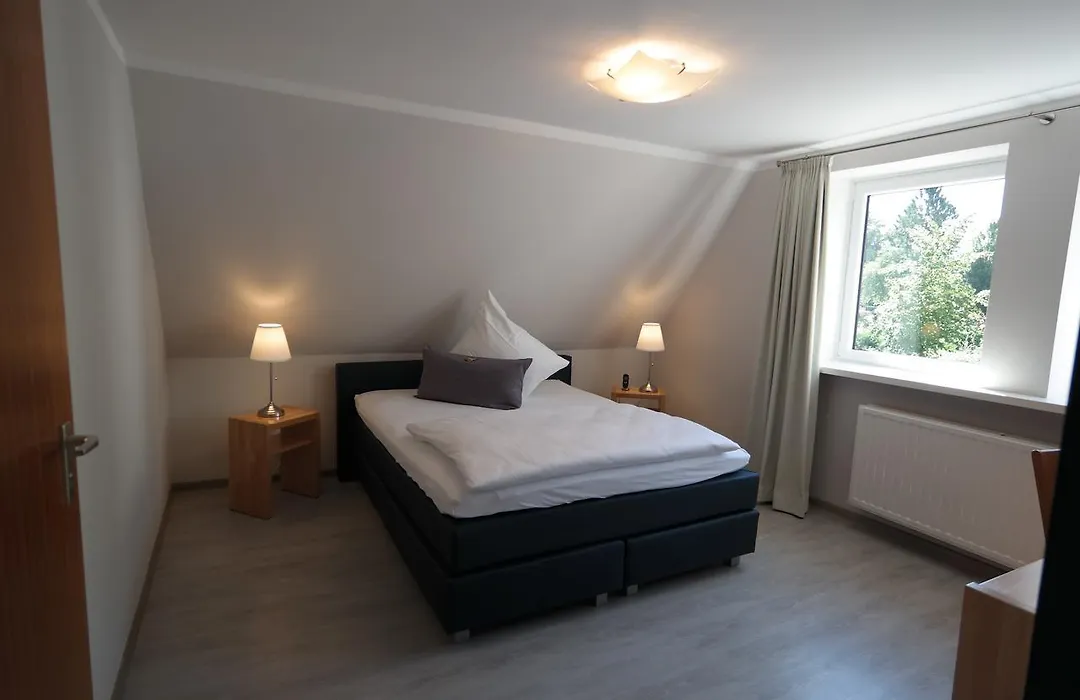Hotel Lindas-1