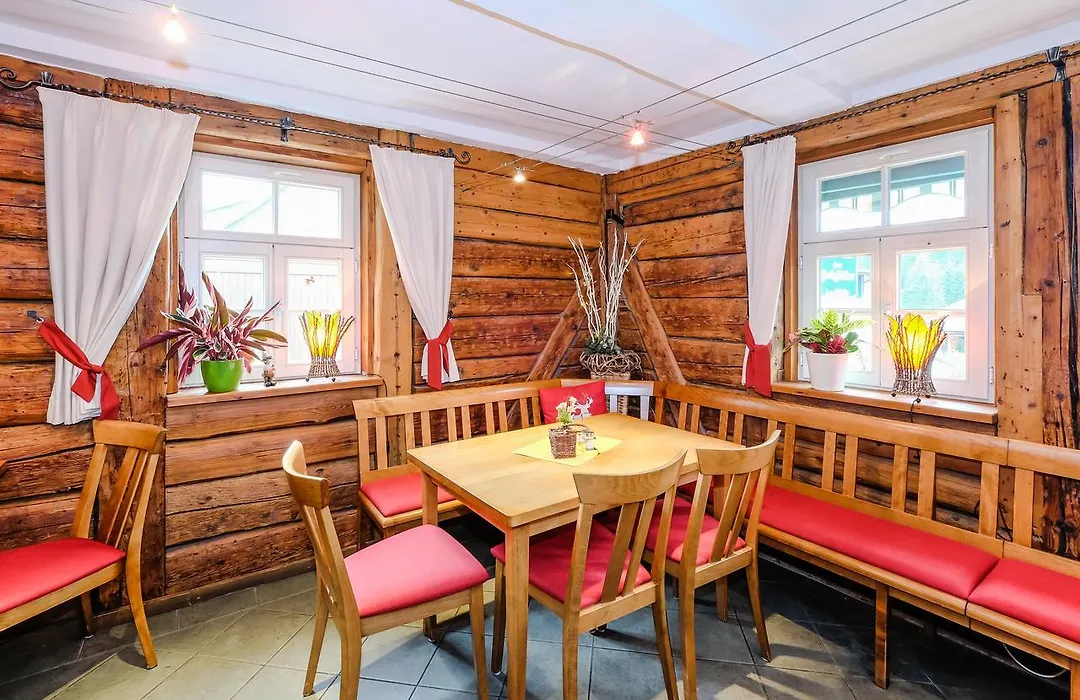 Hotel Garni und Gaststätte Zum Holzfäller-1