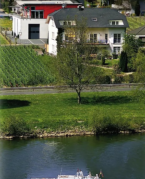 Weingut Bernd Hermes-1
