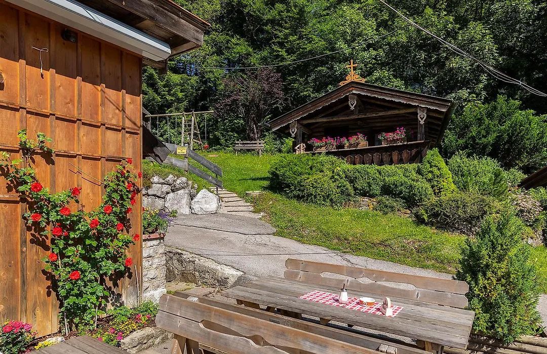 Gröbl-Alm Haus zur schönen Aussicht-1