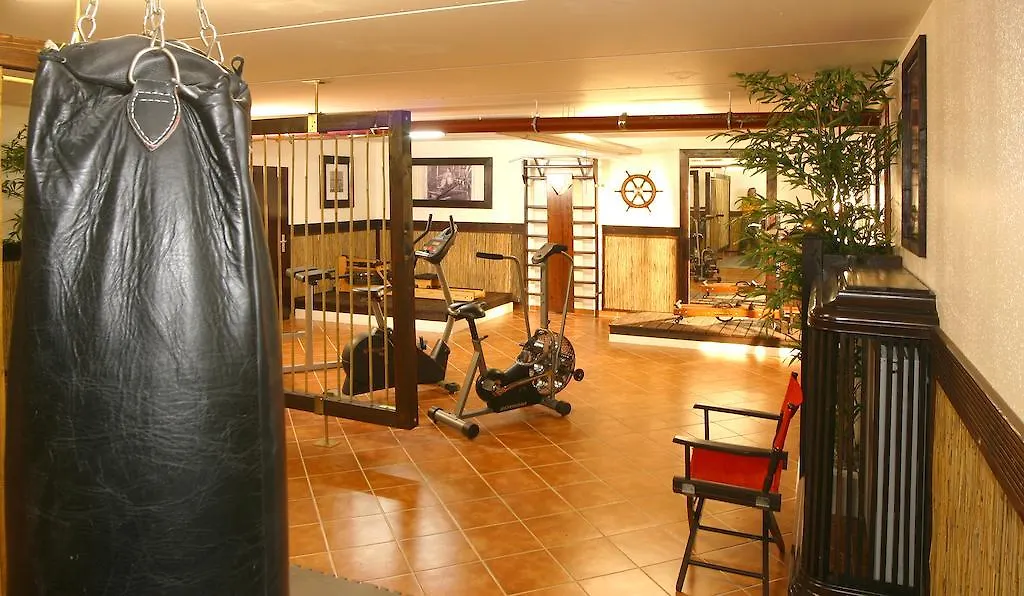 Airporthotel Regent-1