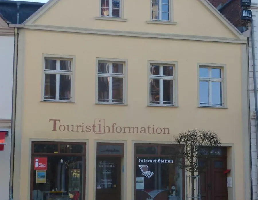 Pension&Ferienwohnung Zum Schmuckgiebel-1