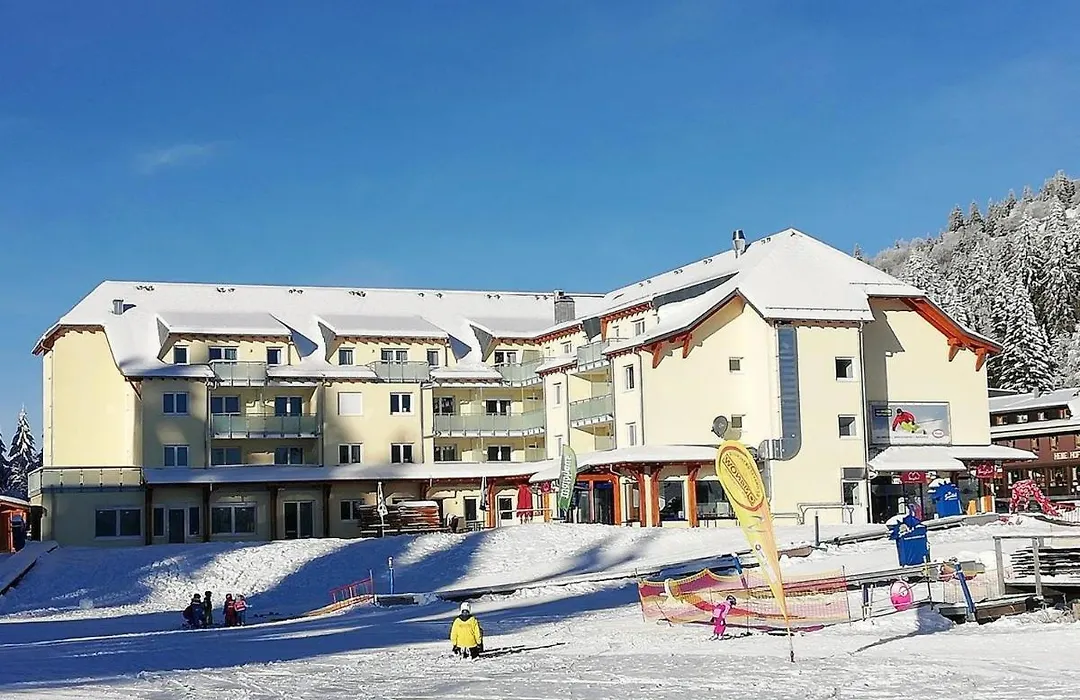 Blackforest Lounge direkt an der Skipiste, Ski in&Ski out, Skischule im Haus, Startpunkt für Wanderungen-1