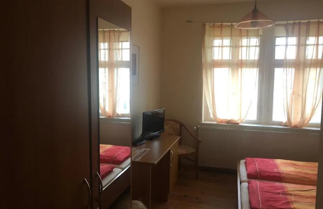 Pension Zur Schleuse Kleinmachnow-1