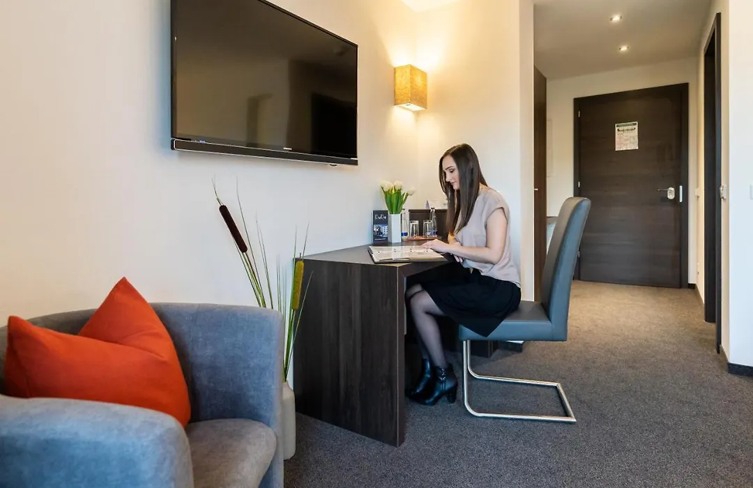 Hotel Duda Langenbruck An Der A9 Zwischen Ingolstadt Und Muenchen, Ideal Fuer Stopover, Geschaeftsreisen Und Monteure-1