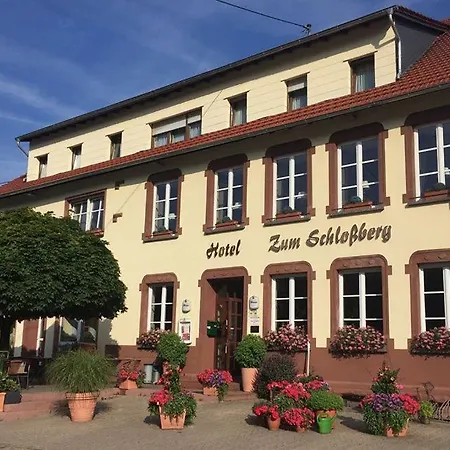 Hotel Restaurant zum Schlossberg-3