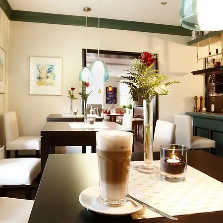 Hotel Koenigstein Kiel By Tulip Inn-3