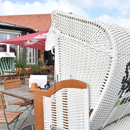 Hotel-&Ferienanlage Kapitäns-Häuser Breege-2