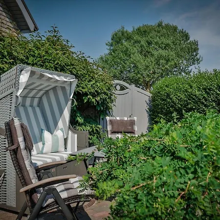 Haus-Blum-Schoene-Ferienwohnung-In-Absolut-Ruhiger-Lage-In-Westerland-2