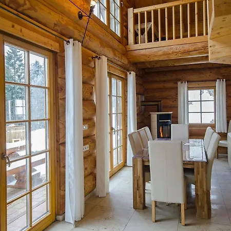 Luxus-Ferienhaus Blockhaus Chalet Nr 2 Toplage am Feldberg mit Sauna, Outdoor-Hottub, Kamin auf 1300m üM-2