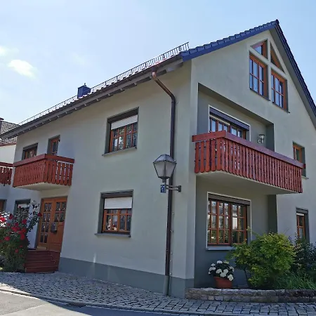 Hohes Ferienhaus-2