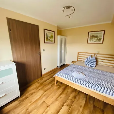Großzügiges Ferienhaus am Senftenberger See mit 2 Terrassen-3