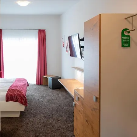 Vinotel Heinz J. Schwab-3