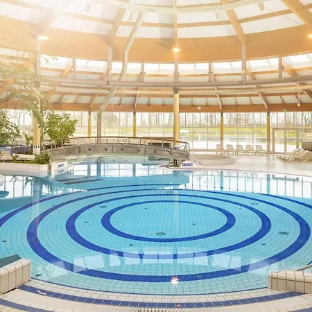 strandnah mit Balkon, gratis Nutzung vom AHOI Erlebnisbad und Sauna in Sellin - Strandhaus Mönchgut FeWo13-3