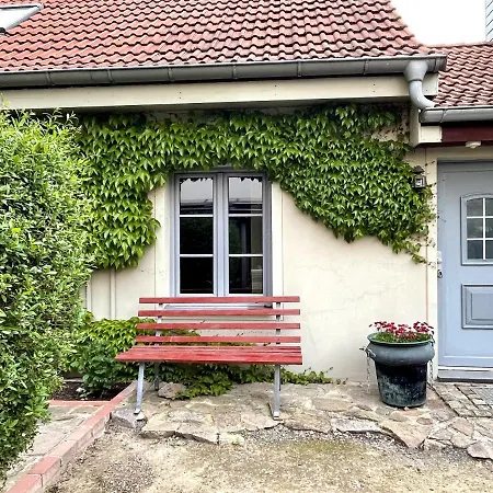 FEWO im Kneipenviertel Altkötzschenbroda-2