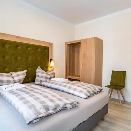 Haus Emma Doppelzimmer Sanddorn-3
