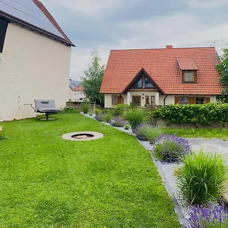 Moderne Ferienwohnung Hergolshausen-3