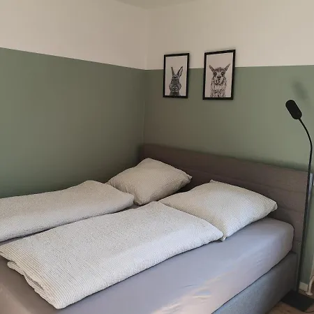 Haus zur lachenden Lieselotte I 5 Minuten zu Fuß zum kostenlosen Naturbad I Messenähe I Waldnähe-2