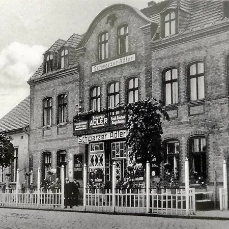 Schwarzer Adler Ferienwohnung mit 3 Schlafzimmer, WZ, Küche, Bad-3