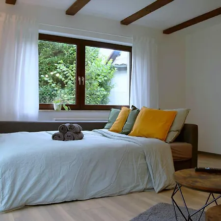 Studio-Apartment mit Garten, Parkplatz&Küche-2