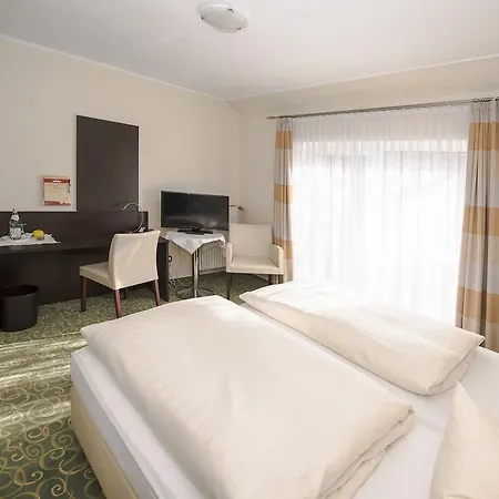Land-gut-Hotel Rohdenburg-2