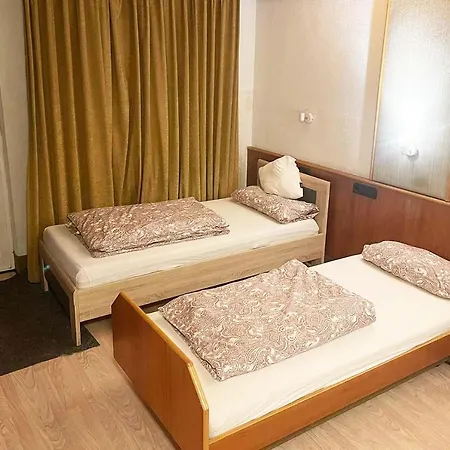One Room Apartment In Bergisch Gladbach-3