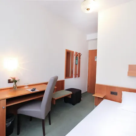 City Hotel Wuerzburg-2