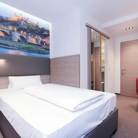 City Hotel Würzburg-3