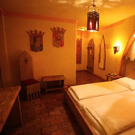 4-Sterne Burghotel Castillo Alcazar, Europa-Park Erlebnis-Resort-3
