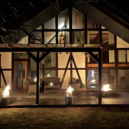 Traumscheune mit Pool, Kamin und privatem Spa-3