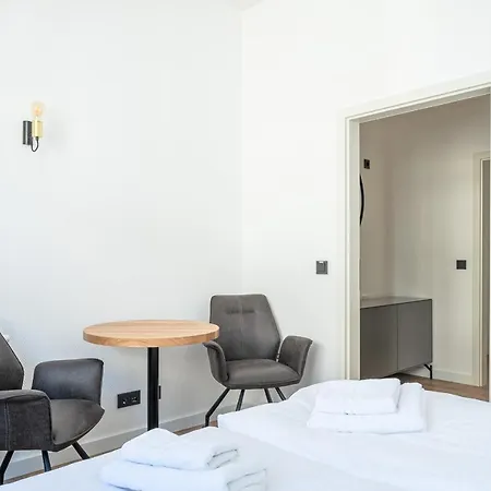 Johouse Apartment 7-2