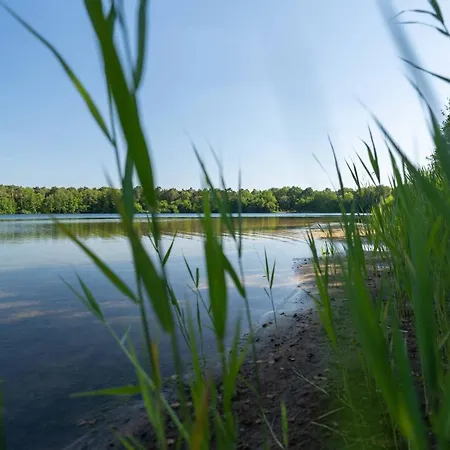 Seevilla am See mit Sauna, Kamin, privatem Steg und Seezugang-3