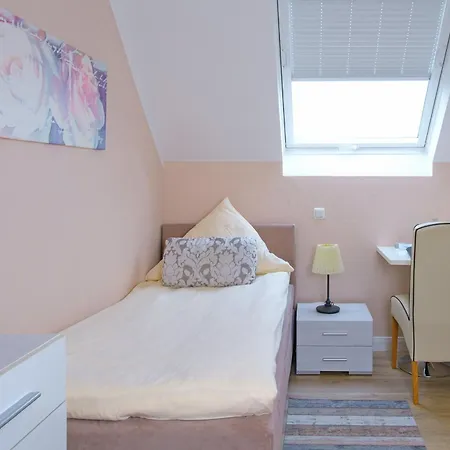 Hotel-Restaurant Holsteiner Hof-3